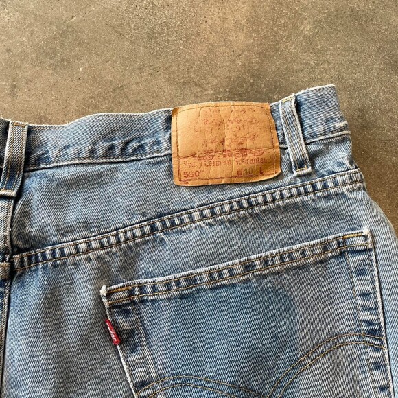 Vintage Men's light wash 550 Levi’s shorts Relaxed Fit Size 40 - Picture 5 of 5